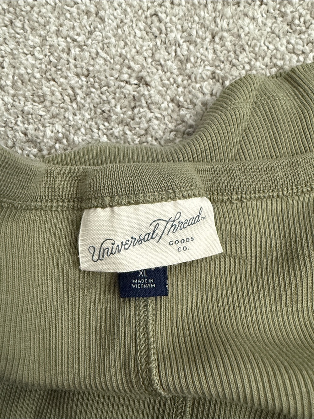 Universal Thread Women’s 5 Pack Tank Tops - Olive Green, White, Light Pink… - Picture 2 of 16